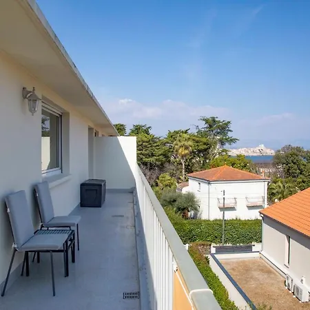 Bnb Renting Seafront In Cap D'Antibes Apartamento *