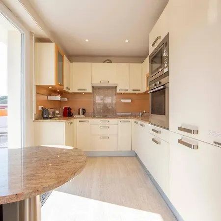Bnb Renting Seafront In Cap D'Antibes *